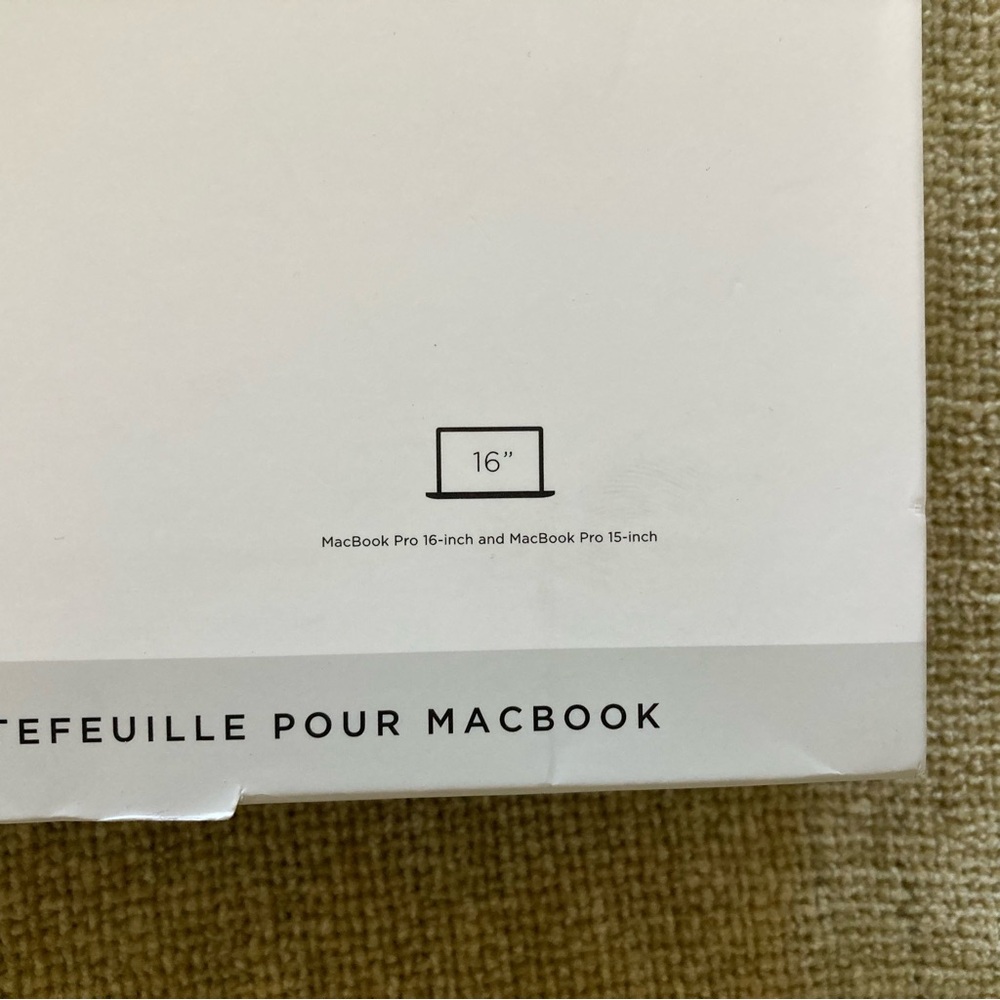 Von Holzhausen The MacBook Portfolio 16-inch | NWT - Picture 9 of 12
